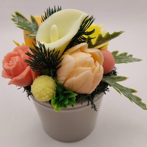 Sárga kompozíció kerámia kaspóban - otthon & életmód - virágdekoráció - virágdíszek - asztali virágdísz - Meska.hu