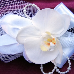 Orchideás kitűző esküvőre - esküvő - kiegészítők - kitűző - Meska.hu