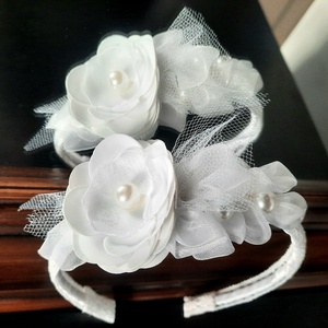 Fehér vintage hajdísz - esküvő - hajdísz - hajpánt - Meska.hu