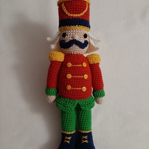 Diótörő figura - Meska.hu