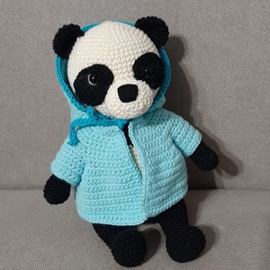 Pandamaci kapucnis melegitőben. - játék & sport - plüssállat & játékfigura - maci - Meska.hu