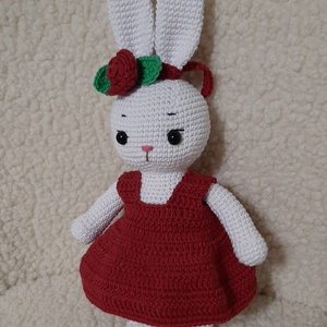 Nyuszi bordópirosban - Meska.hu