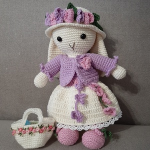 Nyuszi kiskosárral - ünnepi díszek, dekorációk - húsvéti díszek és dekorációk - húsvéti asztaldíszek - Meska.hu