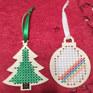 Karácsonyi díszek  - karácsony - karácsonyi lakásdekoráció - karácsonyfadíszek - Meska.hu