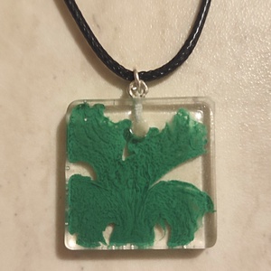 Gyanta nyaklánc  - Meska.hu