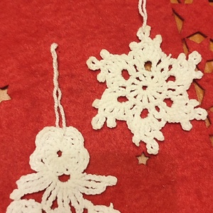 Horgolt karácsonyi díszek  - karácsony - karácsonyi lakásdekoráció - karácsonyfadíszek - Meska.hu