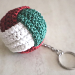 Horgolt labda kulcstartó  - játék & sport - sport és kikapcsolódás - labdajátékok - Meska.hu