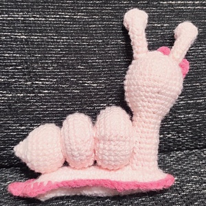 Horgolt csigusz  - játék & sport - plüssállat & játékfigura - csiga - Meska.hu