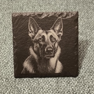 Gravírozott pala poháralátét - otthon & életmód - konyhafelszerelés, tálalás - tálalás - tányér- és poháralátét - Meska.hu