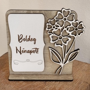 Nőnapi dekoráció, Otthon & Életmód, Virágdekoráció, Virágdíszek, Asztali virágdísz, Famegmunkálás, Gravírozás, pirográfia, MESKA