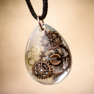 Műgyanta kézműves medál - Meska.hu