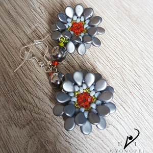 Matt ezüst színű virág fülbevaló - ékszer - fülbevaló - lógós kerek fülbevaló - Meska.hu Matt ezüst színű virág fülbevaló - ékszer - fülbevaló - lógós kerek fülbevaló - Meska.hu