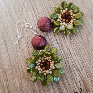 Zöld virág fülbevaló - Meska.hu