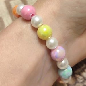 Színes gyöngyös karkötő  - esküvő - ékszer - karkötő & csuklódísz - Meska.hu