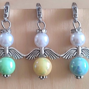 Angyalkás táskadíszek, Táska & Tok, Kulcstartó & Táskadísz, Táskadísz, Ékszerkészítés, Gyöngyfűzés, gyöngyhímzés, MESKA