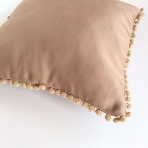 Pom-pom díszpárnahuzat, világosbarna marokkói stílusú, bohém dekorpárna huzat + belső párna(több méretben) - otthon & életmód - lakástextil - párna & párnahuzat - Meska.hu
