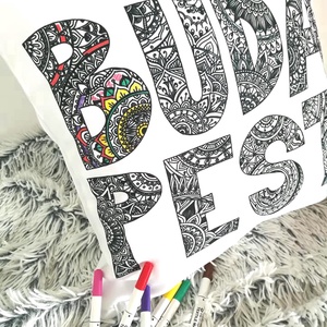 Budapest feliratos színezhető díszpárna, Ajándék gyerekeknek Karácsonyra, születésnapra,Mandala betűk, huzat+belső párna - játék & sport - készségfejlesztő és logikai játék - Meska.hu