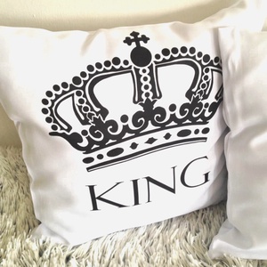Egyedi név feliratos párna King and Queen feliratos szett, Valentin nap,esküvői nászajándék díszpárna szett, huzat+belső - otthon & életmód - lakástextil - párna & párnahuzat - díszpárna szett  - Meska.hu