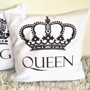 Egyedi név feliratos párna King and Queen feliratos szett, Valentin nap,esküvői nászajándék díszpárna szett, huzat+belső - otthon & életmód - lakástextil - párna & párnahuzat - díszpárna szett  - Meska.hu