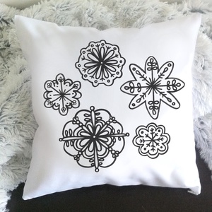 Hópehely grafikás karácsonyi díszpárna, modern, skandináv stílusú minimál lakásdekor karácsonyi dekor huzat+belső párna - Meska.hu