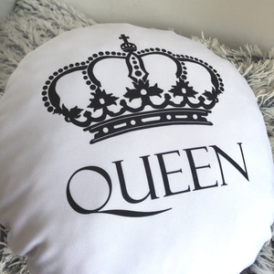 Queen grafikás körpárna, csajos szoba díszpárna, dekorparna - otthon & lakás - lakástextil - párna & párnahuzat - Meska.hu