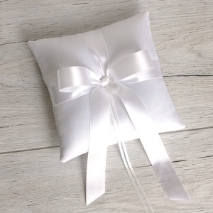 Gyűrűpárna esküvőre, elegáns selyemszalagokkal, középre helyezhetők a gyűrűk, elegáns gyűrűpárna, Esküvő, Kiegészítők, Gyűrűtartó & Gyűrűpárna, Varrás, Festészet, MESKA