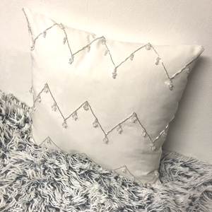 Gyöngyös karácsonyi díszpárna, Díszpárna gyöngyökkel díszítve, Karácsonyi ajándék, huzat+belső párna (40x40cm) - otthon & életmód - lakástextil - párna & párnahuzat - Meska.hu