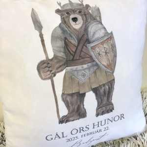 Babaváró viking maci keresztelőre, medve születési ajándék emlékőr párna egyedi adatokkal, keresztelőre, Babaszoba dekor - otthon & életmód - babaszoba, gyerekszoba - gyerek díszpárna - Meska.hu