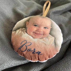 Fényképes névre szóló karácsonyfadísz, saját fotós neves karácsonyi dekor, ajándék karácsonyra - karácsony - karácsonyi lakásdekoráció - karácsonyfadíszek - Meska.hu