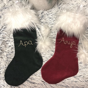 Mikulászokni-szett szülőknek ajándékba, Anya és Apa, Karácsonyi bársony díszzokni, Mikulás csizma ajándék - Meska.hu