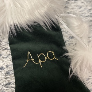 Mikulászokni-szett szülőknek ajándékba, Anya és Apa, Karácsonyi bársony díszzokni, Mikulás csizma ajándék - karácsony - mikulás - mikulás csizma és zokni - Meska.hu