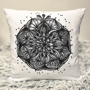 Mandalás színezhető díszpárna, mandala grafikával, párnahuzat + belső párna, Otthon & Életmód, Lakástextil, Párna & Párnahuzat, Díszpárna (belsővel együtt), Varrás, Festészet, MESKA