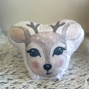 Szarvas őzike bébi plüss-bársony szundipárna születési ajándék formapárna több méretben, ajándék párna, Otthon & Életmód, Lakástextil, Párna & Párnahuzat, Forma párna, Varrás, Festészet, MESKA