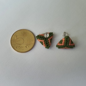 Háromszög bedugós fülbevaló - ékszer - fülbevaló - pötty fülbevaló - Meska.hu