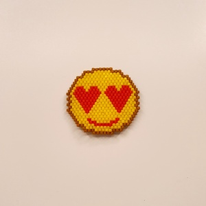 Szivecske szemű smiley hűtőmágnes - otthon & életmód - konyhafelszerelés, tálalás - konyhai dekoráció - hűtőmágnes - Meska.hu