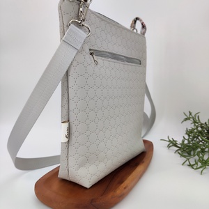 Lady oldaltáska S, virágos ezüst textilbőrrel - táska & tok - kézitáska & válltáska - válltáska - Meska.hu