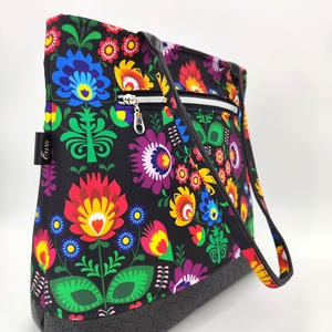 Zora válltáska fekete, népi motívumos virágok - táska & tok - kézitáska & válltáska - válltáska - Meska.hu
