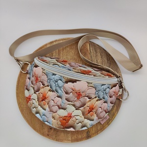 Aldda övtáska, crossbody, rózsaszín kék pasztell akvarell  virágminta - Meska.hu