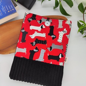 Könyvtok tacskók piros alapon, fekete kord, Könyv & Zene, Könyvtok, Varrás, MESKA