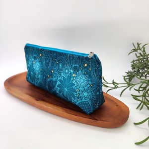 Tolltartó / neszeszer türkiz zöld virág minta - otthon & életmód - papír, írószer - tolltartó & ceruzatekercs - Meska.hu