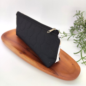 Tolltartó / neszeszer méhecske minta - otthon & életmód - papír, írószer - tolltartó & ceruzatekercs - Meska.hu