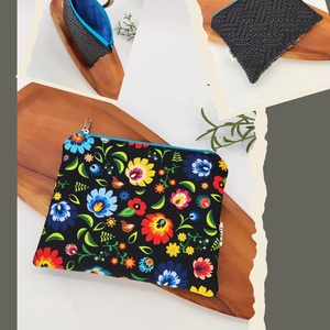 Mini cipzáros tároló - Virágos, fehér(elfogyott ), fekete és kék alapon - táska & tok - neszesszer - Meska.hu
