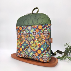 Útravaló hátizsák S méret zöld-narancs mandala minta, Táska & Tok, Hátizsák, Kishátizsák, Varrás, MESKA