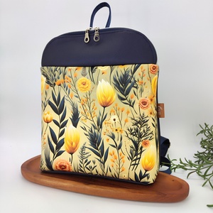 Útravaló hátizsák S méret kék sárga mezei virágok minta, Táska & Tok, Hátizsák, Kishátizsák, Varrás, MESKA