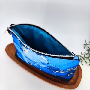 Kalandor cipzáras tároló utazó neszesszer,kék alapon márványminta - táska & tok - neszesszer - Meska.hu