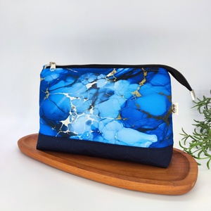 Kalandor cipzáras tároló utazó neszesszer,kék alapon márványminta - táska & tok - neszesszer - Meska.hu