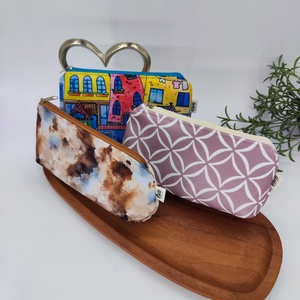 Cipzáros tároló, neszesszer-Föld színei minta, Hátikós minta, Mályva alapon geometriai minta, Táska & Tok, Neszesszer, Varrás, MESKA