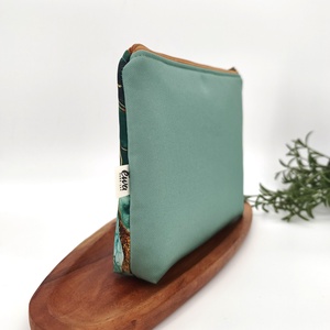 Neszesszer, piperetáska, közepes méretű cipzáros tároló Zöld márványminta - táska & tok - neszesszer - Meska.hu