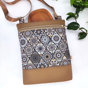 Kisebb oldaltáska - Barnás csempe minta - táska & tok - kézitáska & válltáska - válltáska - Meska.hu