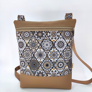 Kisebb oldaltáska - Barnás csempe minta - Meska.hu